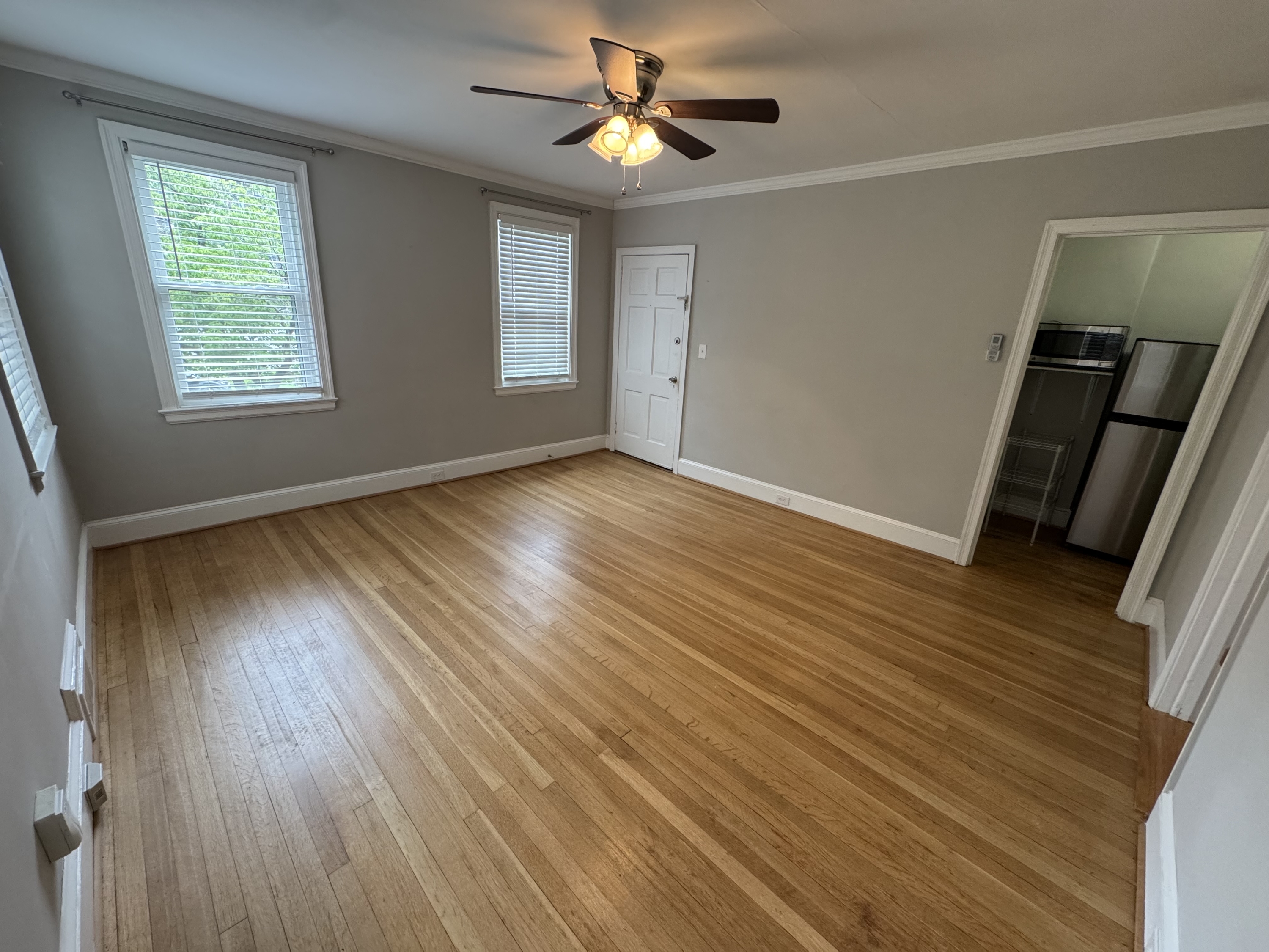 611 Queen St - 1